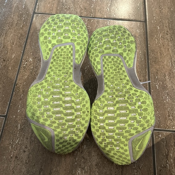 Nike ZoomX Invincible 3 Purple Agate Size US 8 EU 39 - Picture 2 of 4